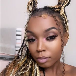 Meet your Posher, Kira